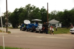 Storm chasers DOW Radar Doppler on Wheels