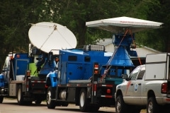 Storm chasers DOW Radar Doppler on Wheels