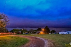 April 11 2020 severe thunderstorm shelf cloud in Frederick Oklahoma Tornado Tour StormWind