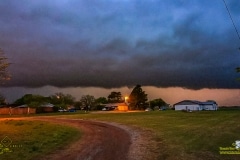 April 11 2020 severe thunderstorm shelf cloud in Frederick Oklahoma Tornado Tour StormWind