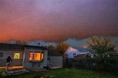 April 11 2020 severe thunderstorm shelf cloud in Frederick Oklahoma Tornado Tour StormWind