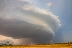 May 7 2020 severe thunderstorm supercell near Quanah Texas - Tornado Tour StormWind